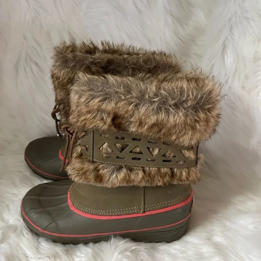 KHOMBU snow boots leather & rubber olive green and orange with faux fur SZ8M